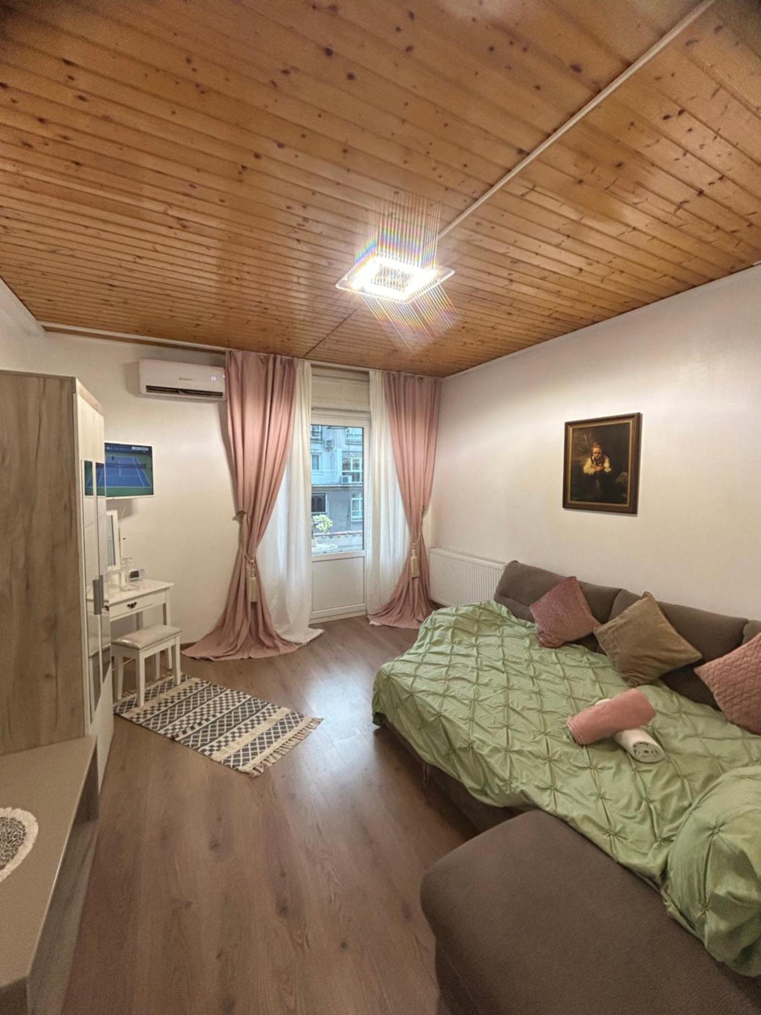 Ferienwohnung Panoramic Terace Victory Boutique Bukarest Exterior foto