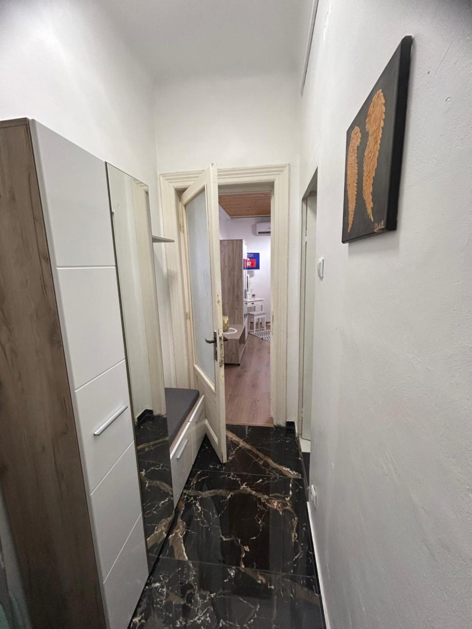 Ferienwohnung Panoramic Terace Victory Boutique Bukarest Exterior foto