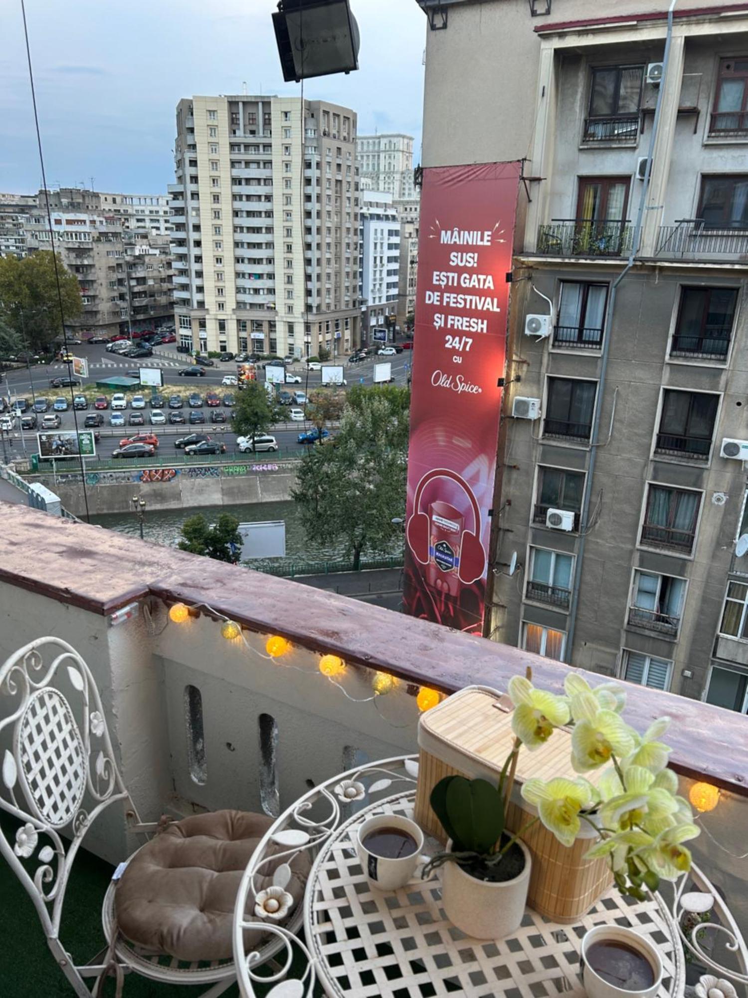 Ferienwohnung Panoramic Terace Victory Boutique Bukarest Exterior foto