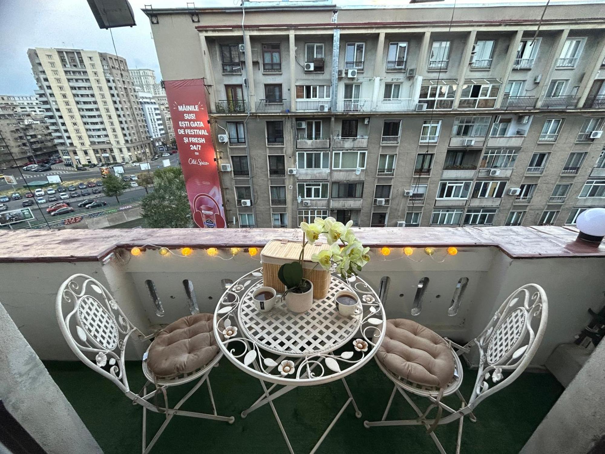 Ferienwohnung Panoramic Terace Victory Boutique Bukarest Exterior foto